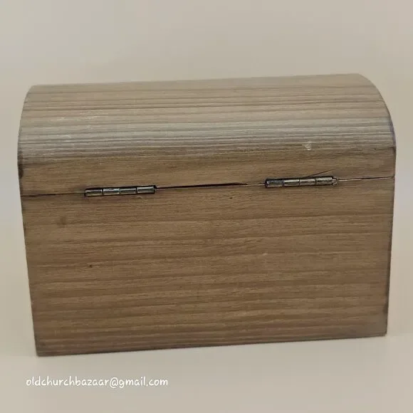 Handmade Wooden Trinket Box Heart Cutout Dome Lid Rustic Brown Primitive Decor - Picture 6 of 9